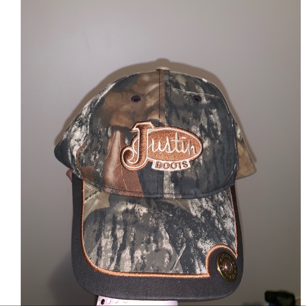 Justin boots hat